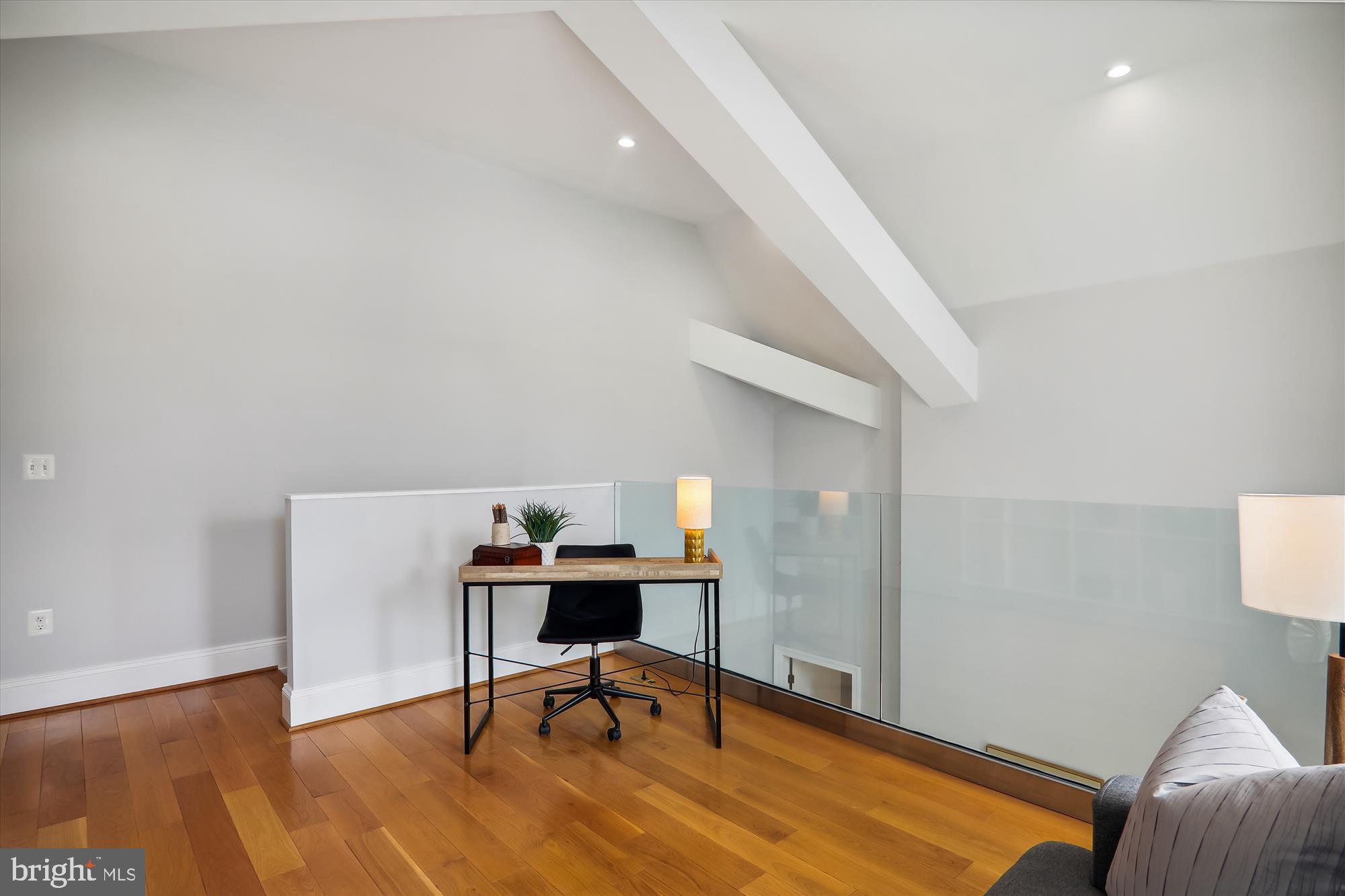 819 D St NE #36