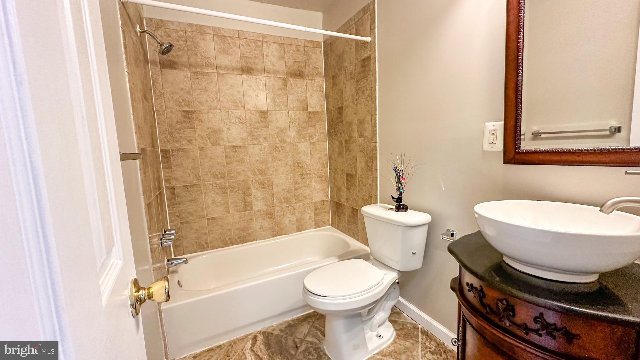 3408 Sherman Ave NW #201