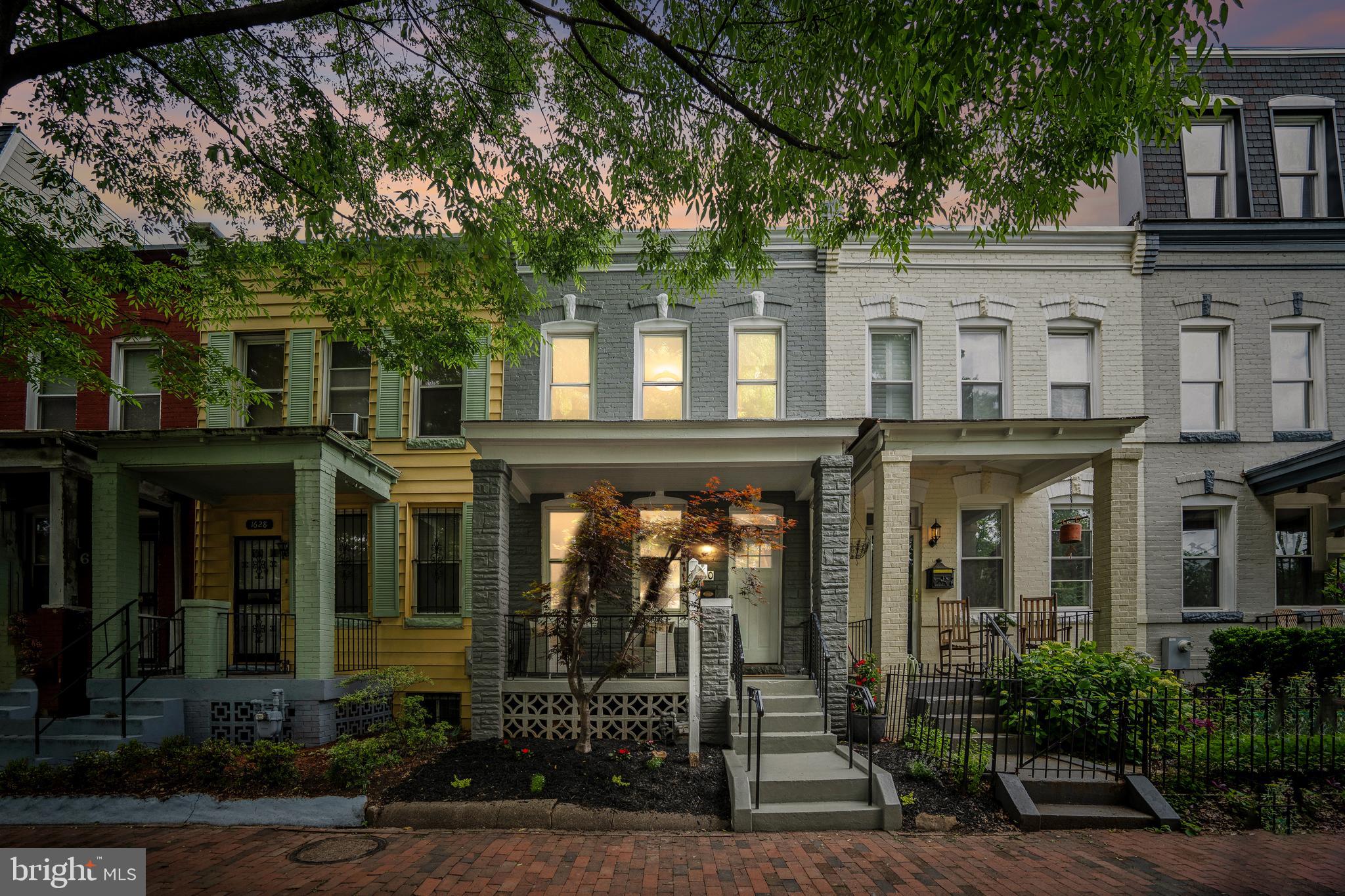 1630 E E St SE