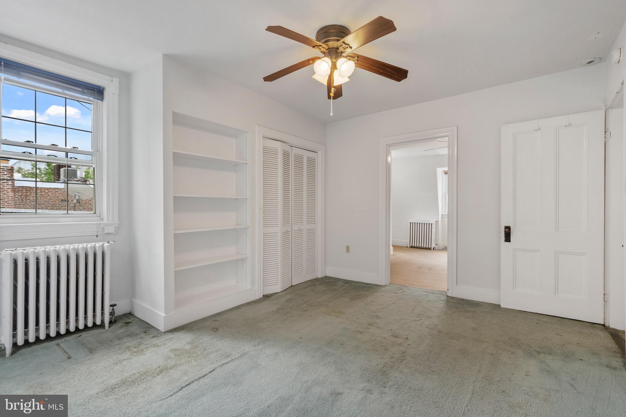 16 3rd St NE