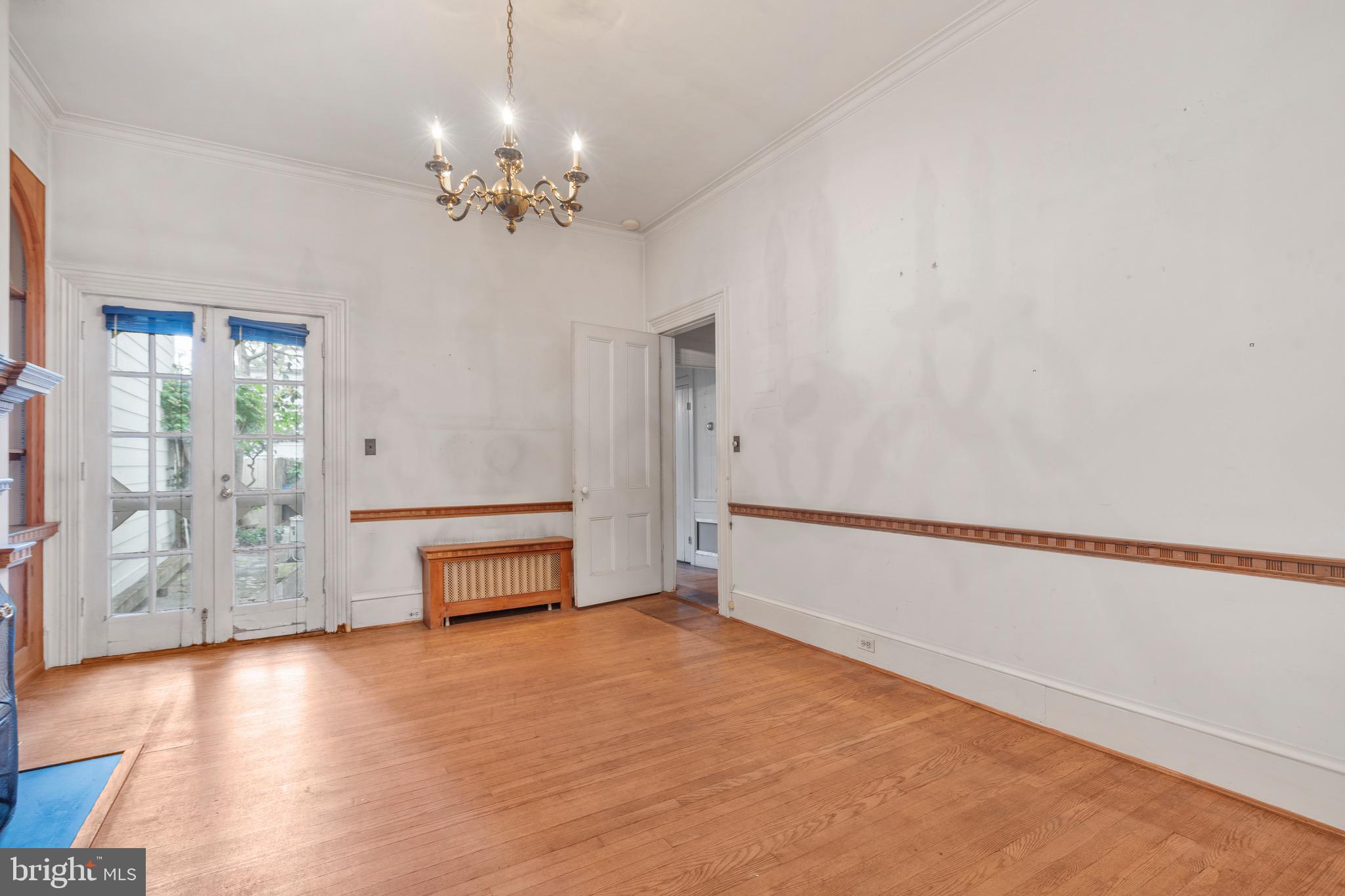 16 3rd St NE