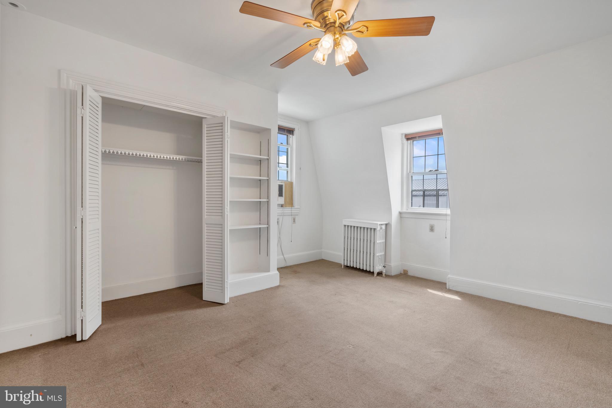 16 3rd St NE