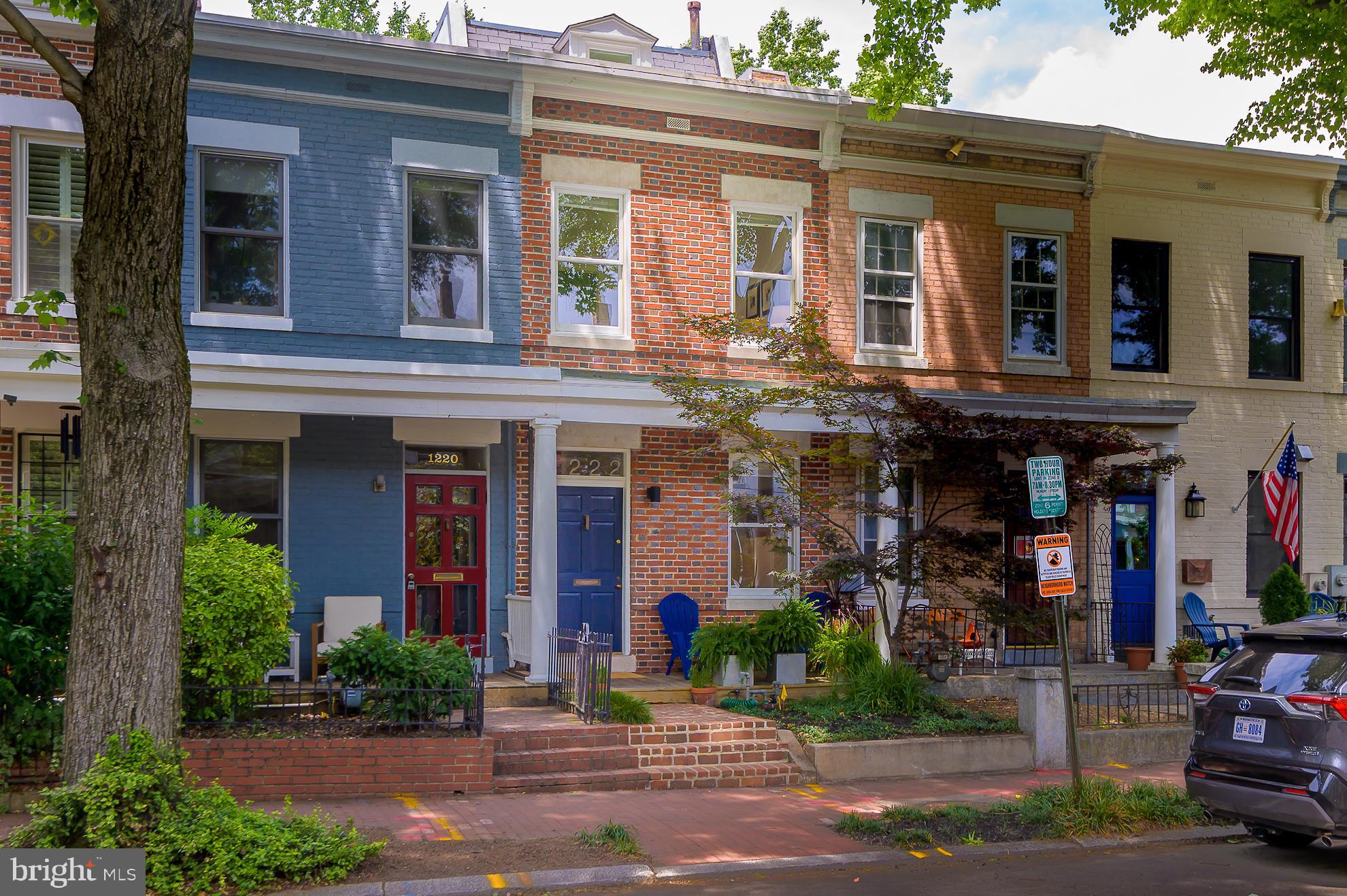 1222 Walter St SE