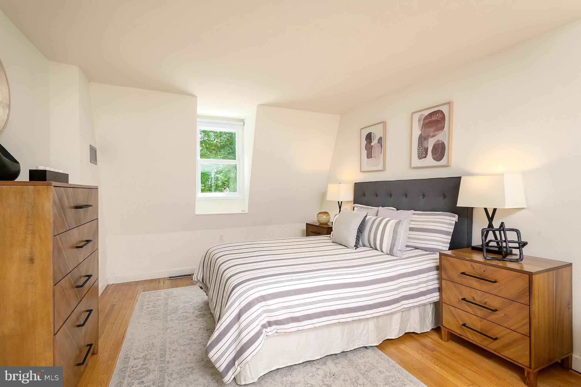 1222 Walter St SE