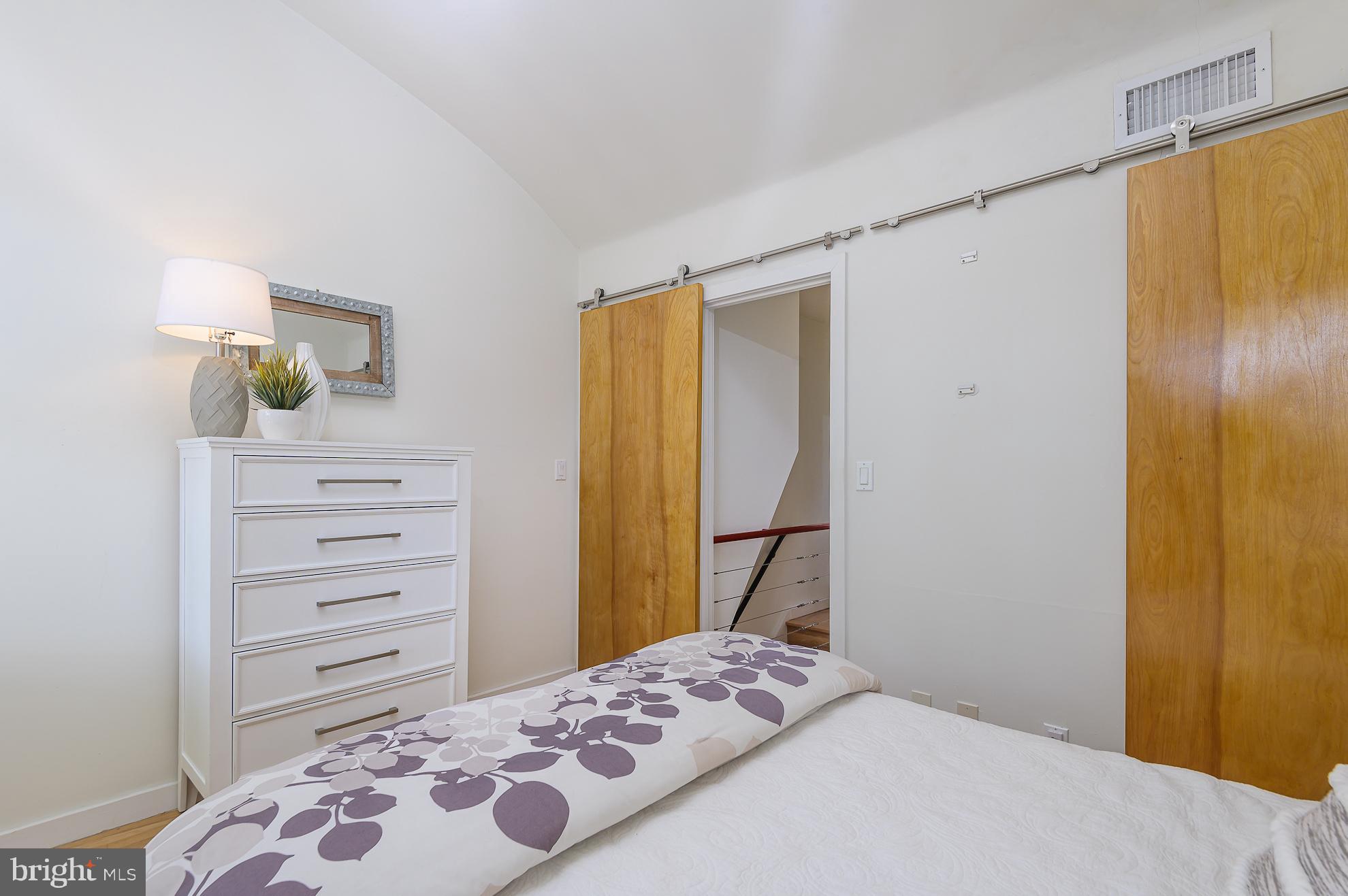 1222 Walter St SE