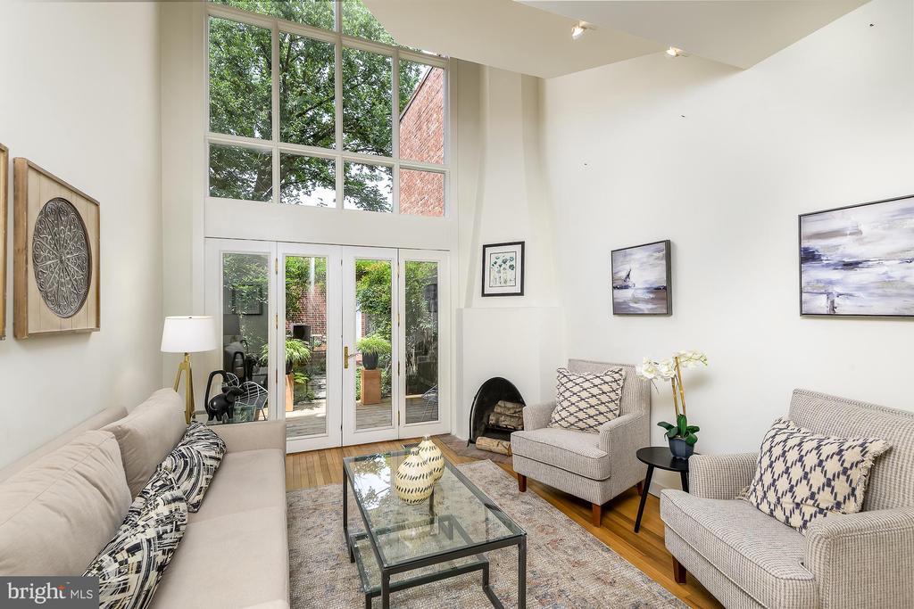 1222 Walter St SE