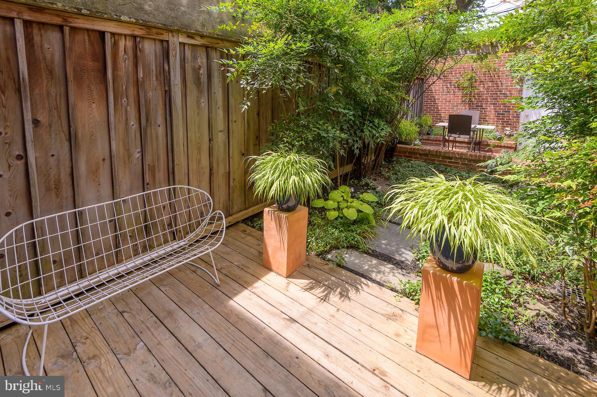 1222 Walter St SE