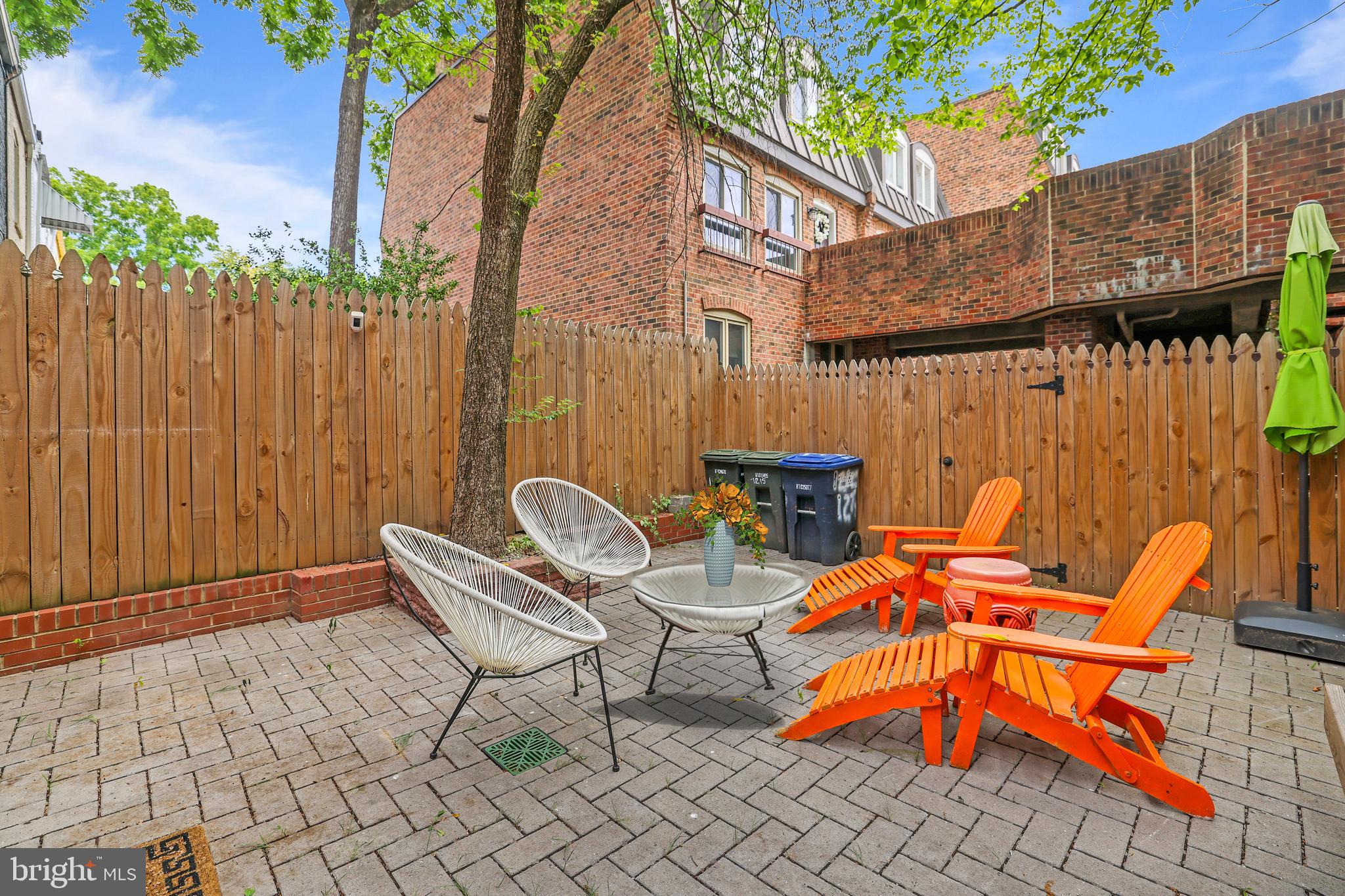 1215 33RD ST NW