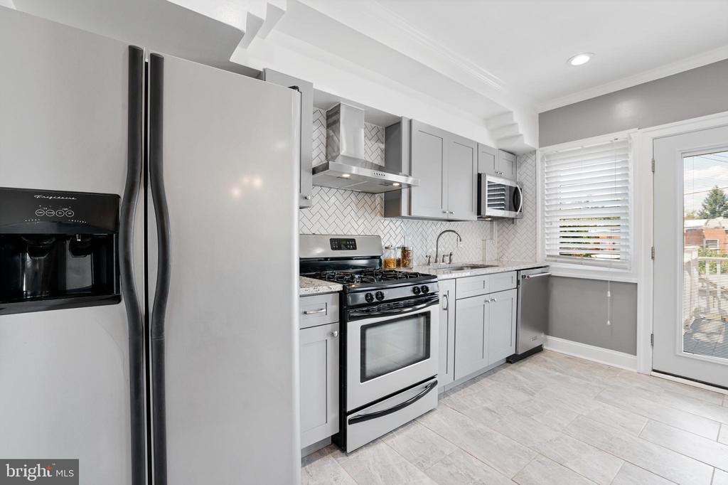 215 Jefferson St NW