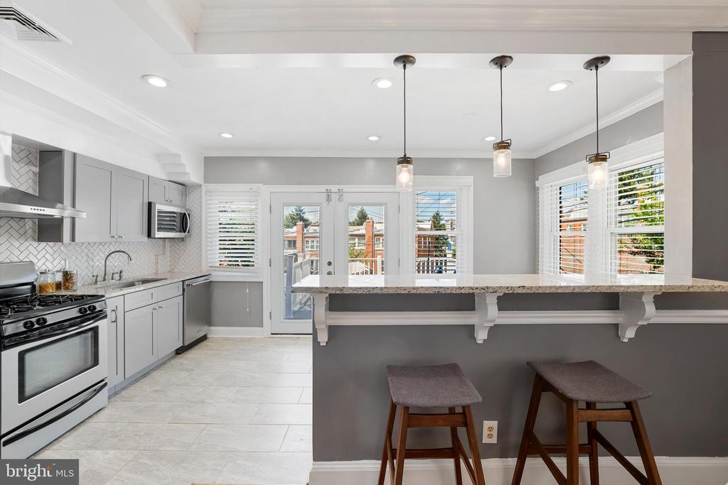 215 Jefferson St NW