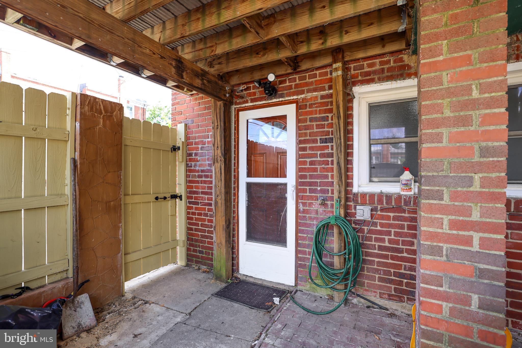 215 Jefferson St NW