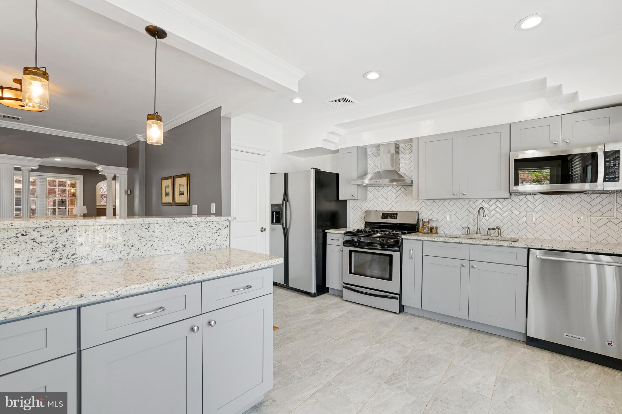 215 Jefferson St NW