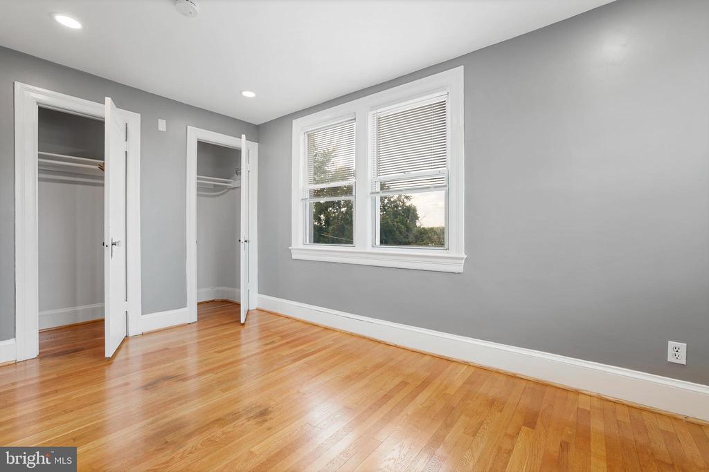 215 Jefferson St NW