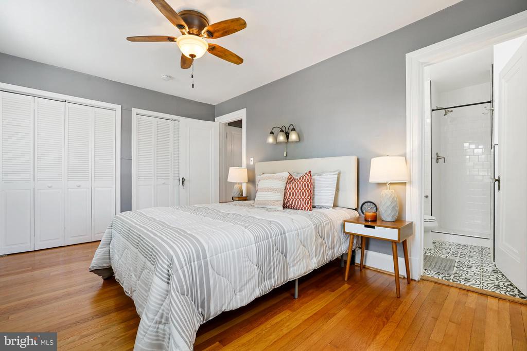 215 Jefferson St NW