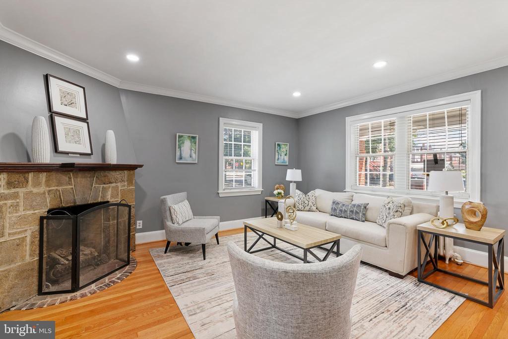 215 Jefferson St NW