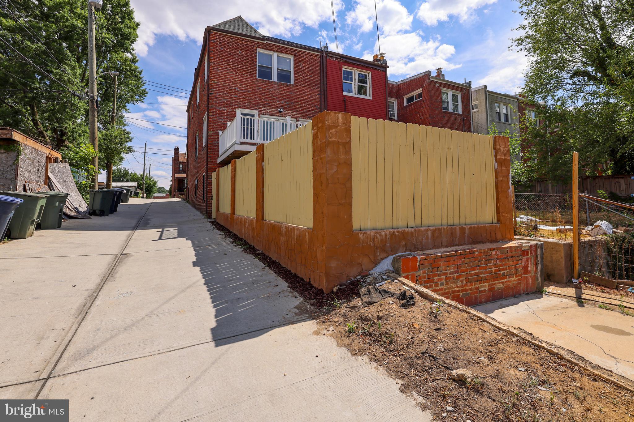 215 Jefferson St NW