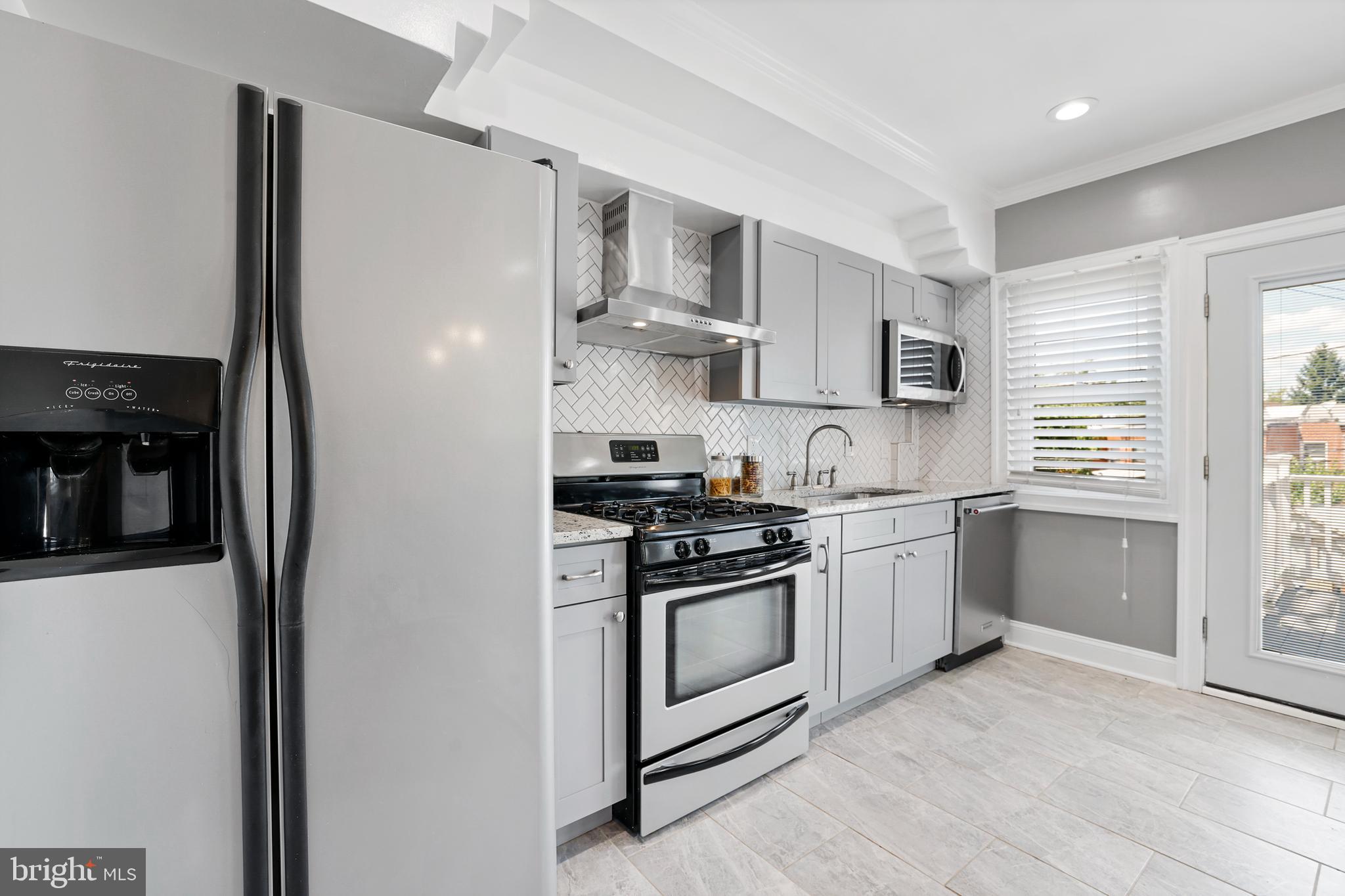 215 Jefferson St NW