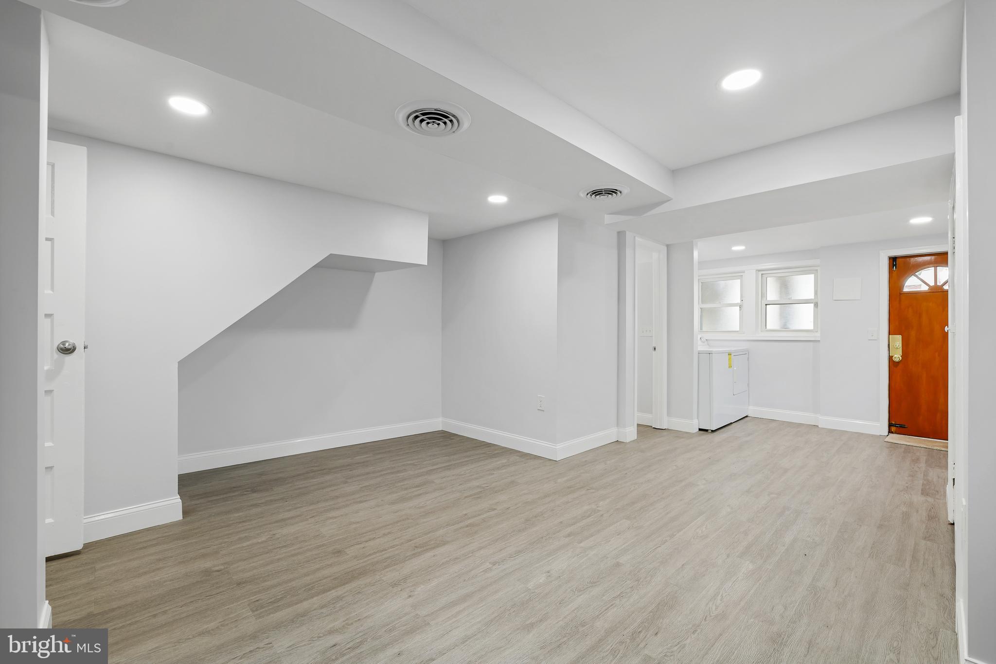 215 Jefferson St NW