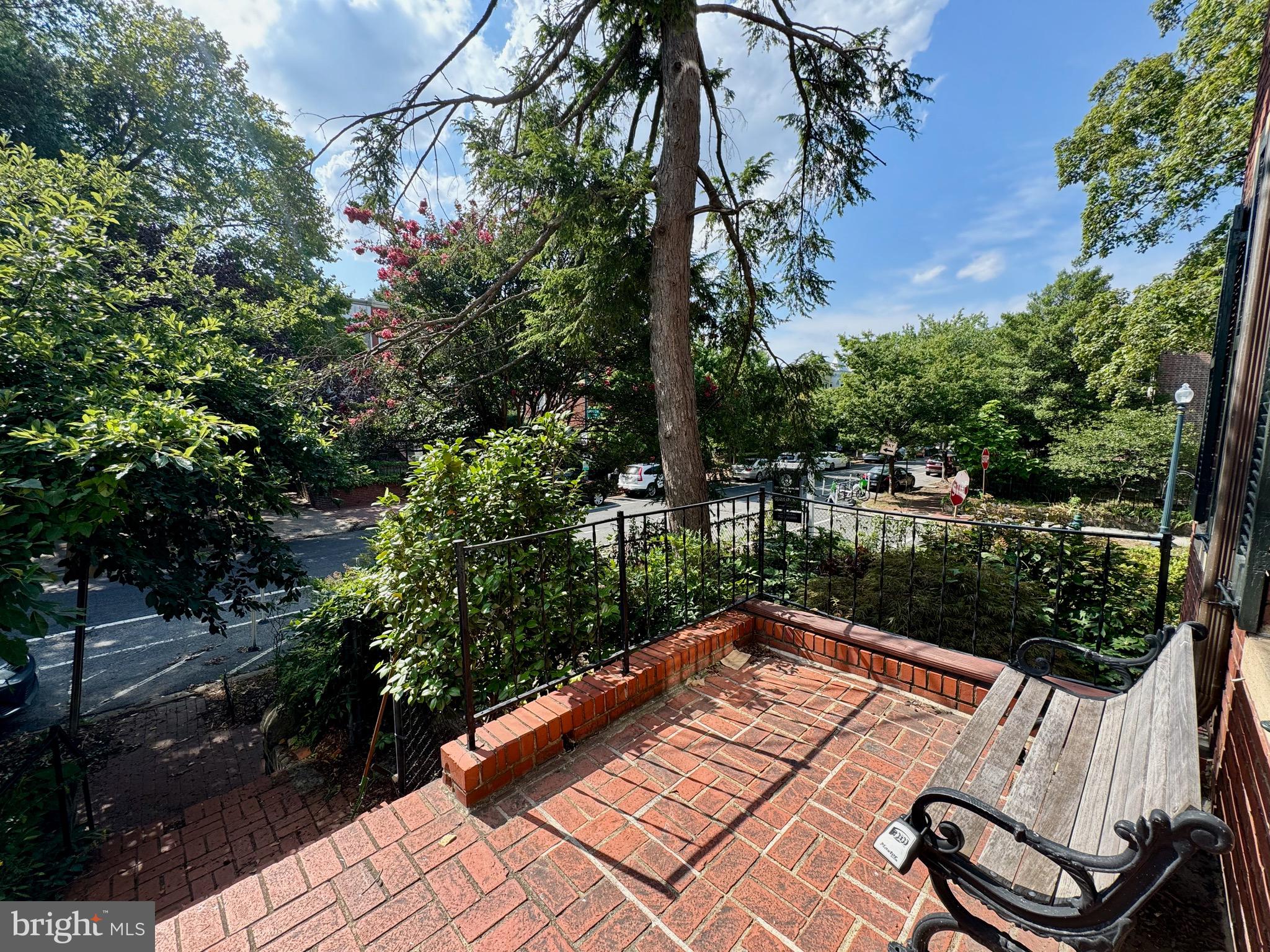 415 6th St NE