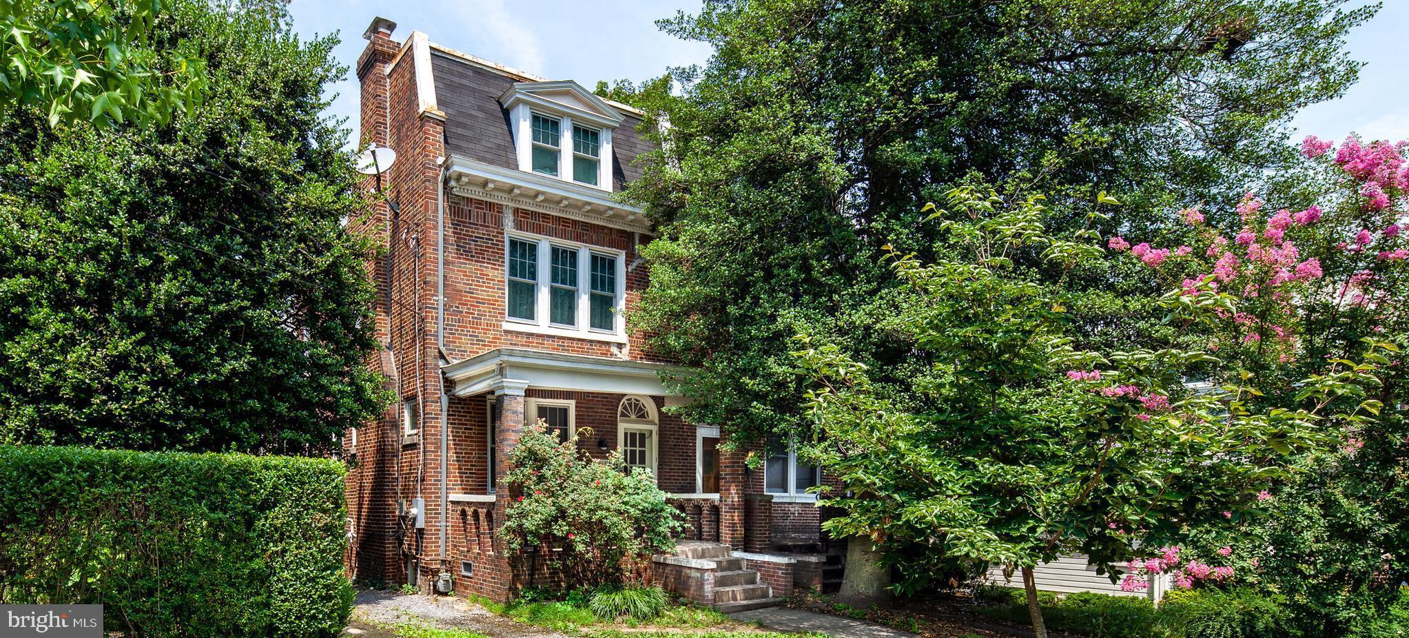 3031 RODMAN ST NW