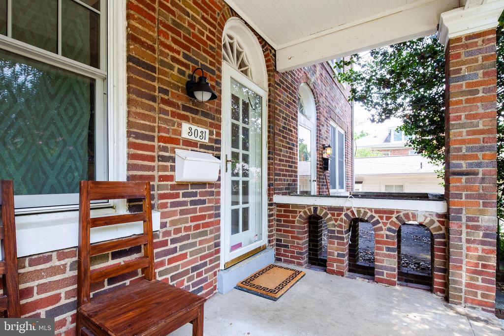 3031 RODMAN ST NW
