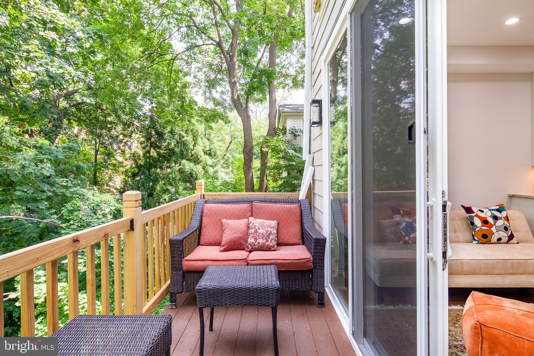 3031 RODMAN ST NW