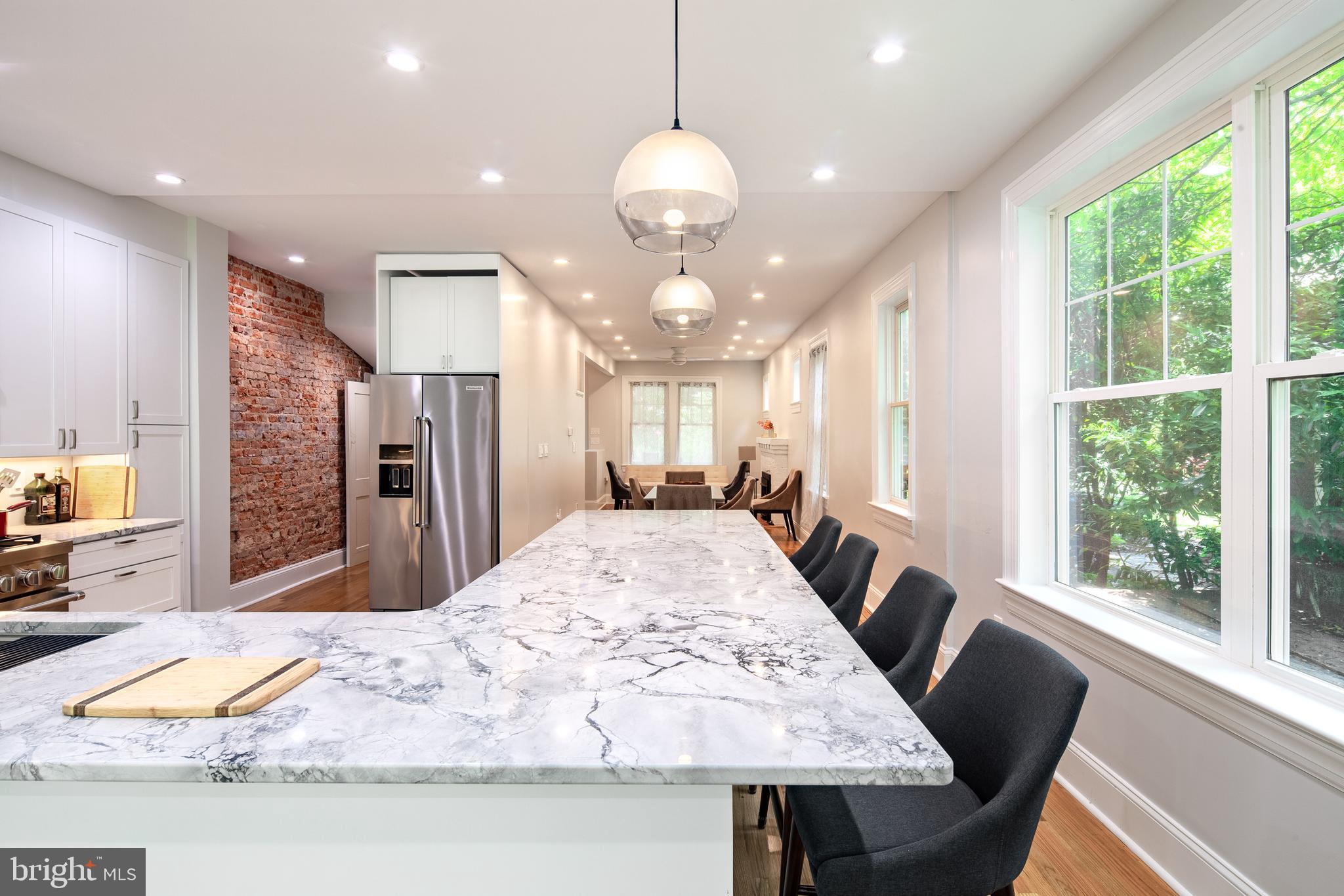 3031 RODMAN ST NW