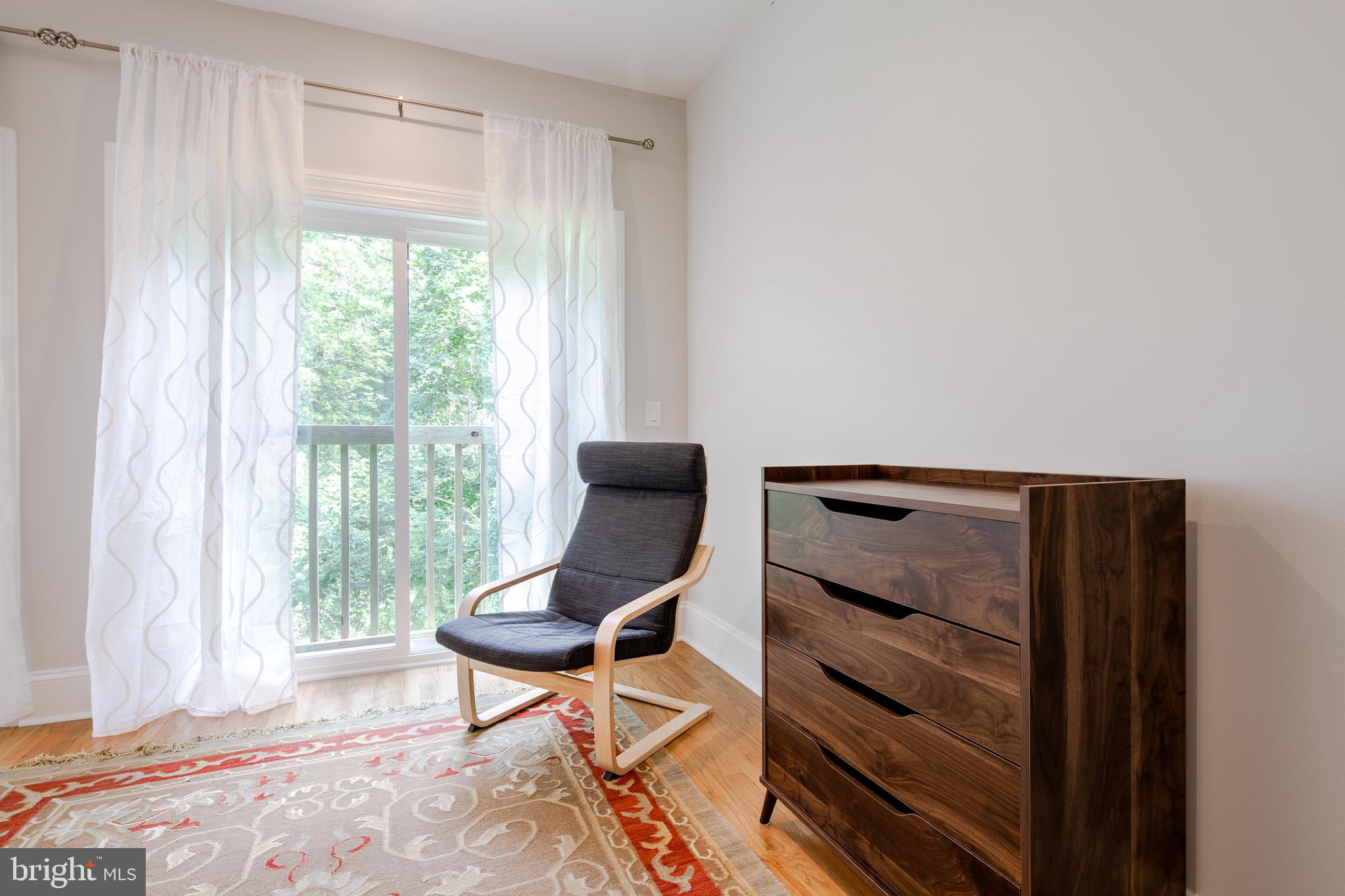 3031 RODMAN ST NW