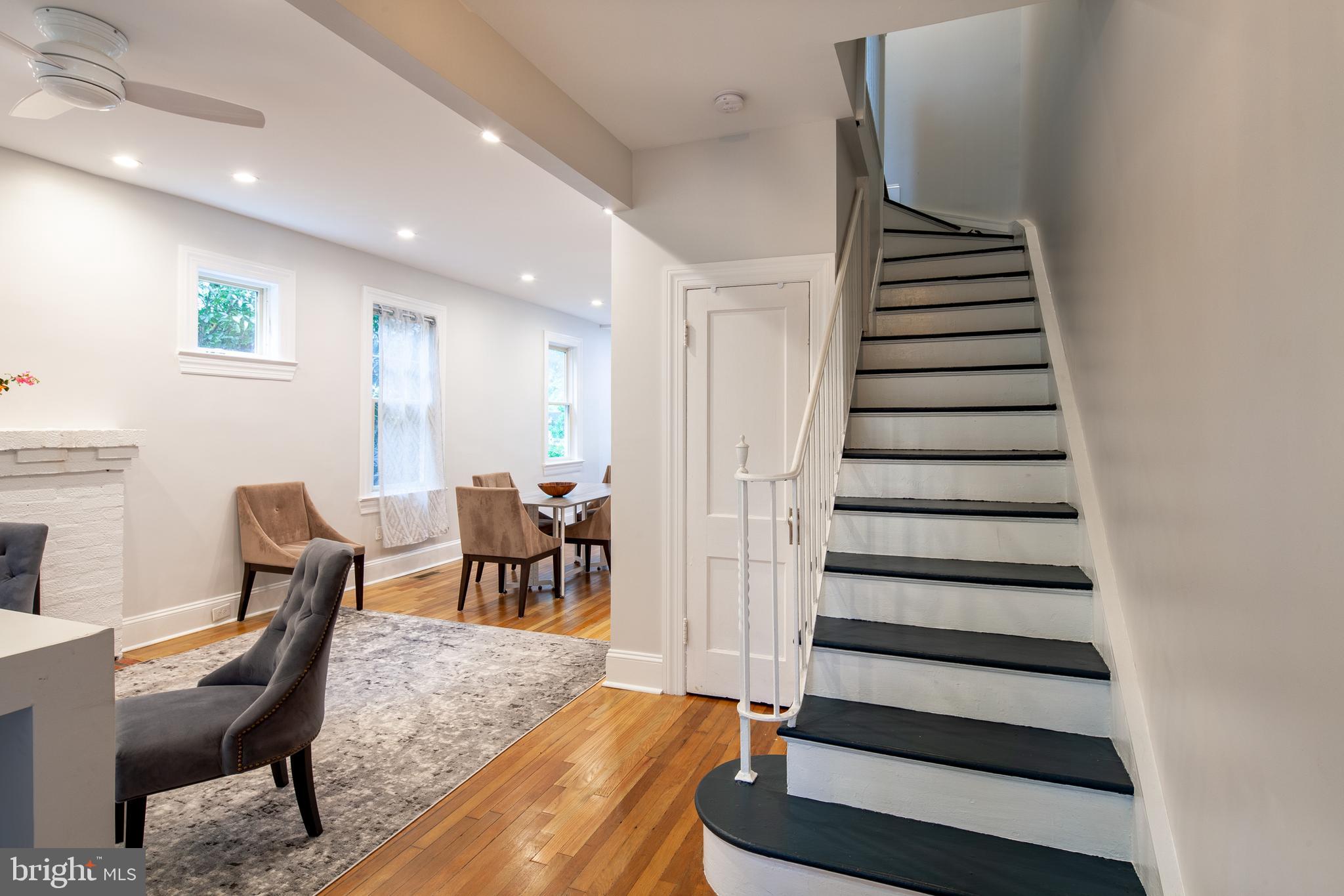 3031 RODMAN ST NW