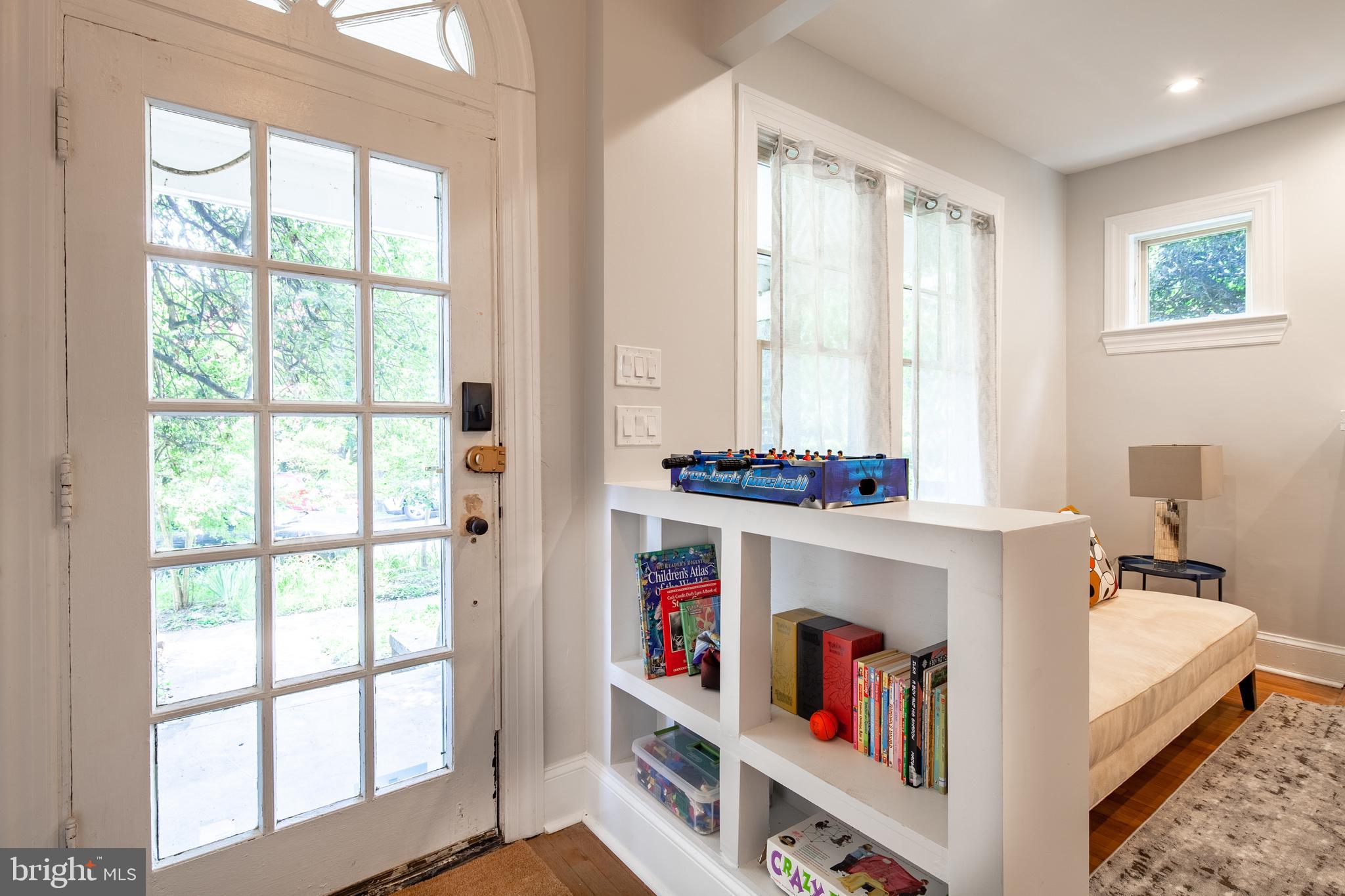 3031 RODMAN ST NW
