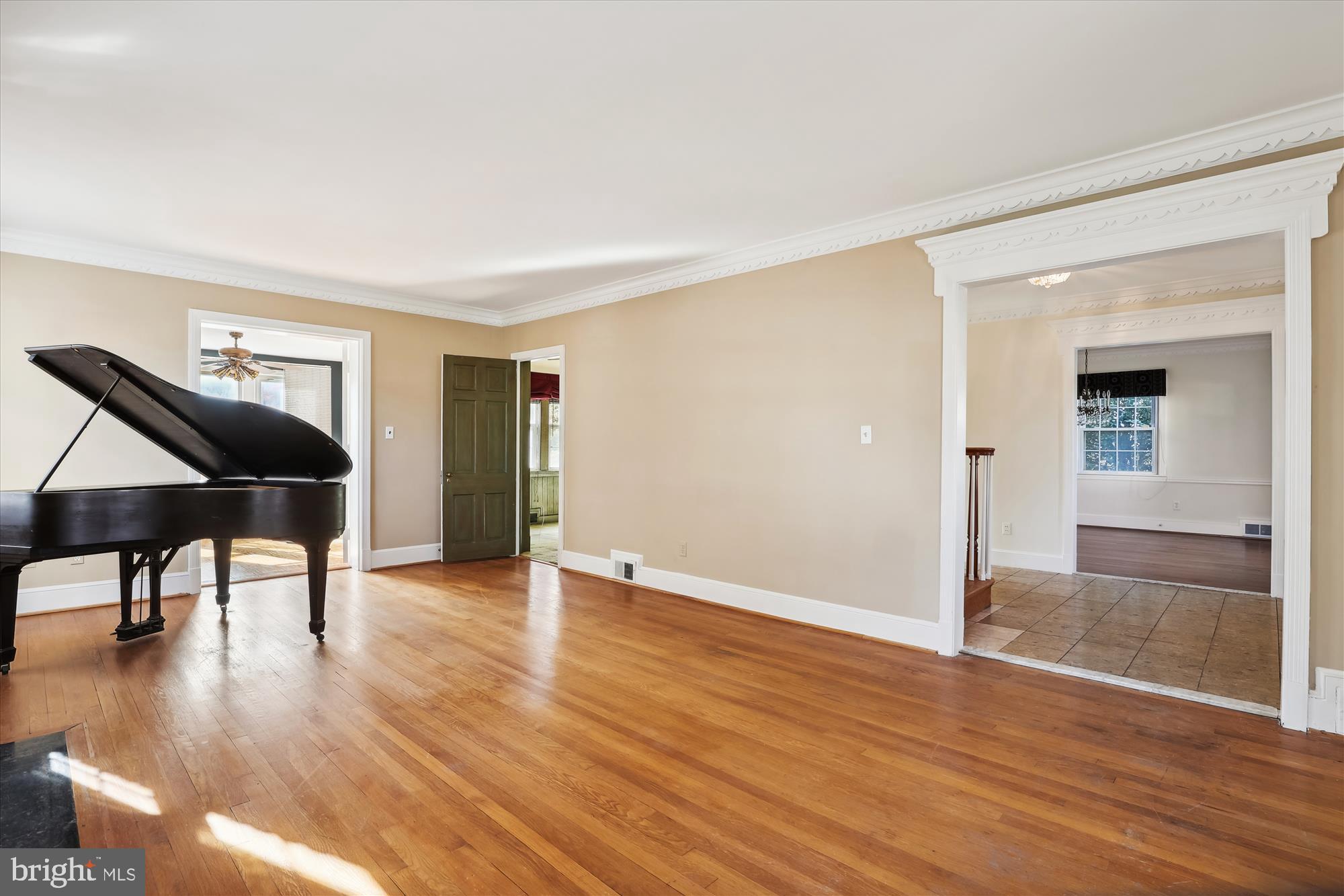 1602 Crittenden St NW