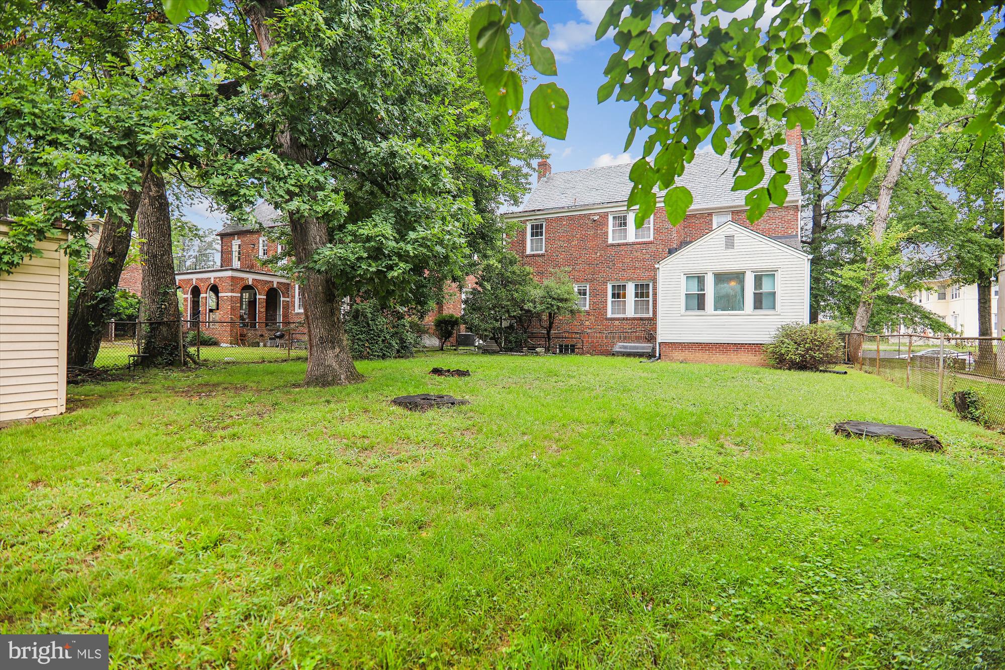 1602 Crittenden St NW