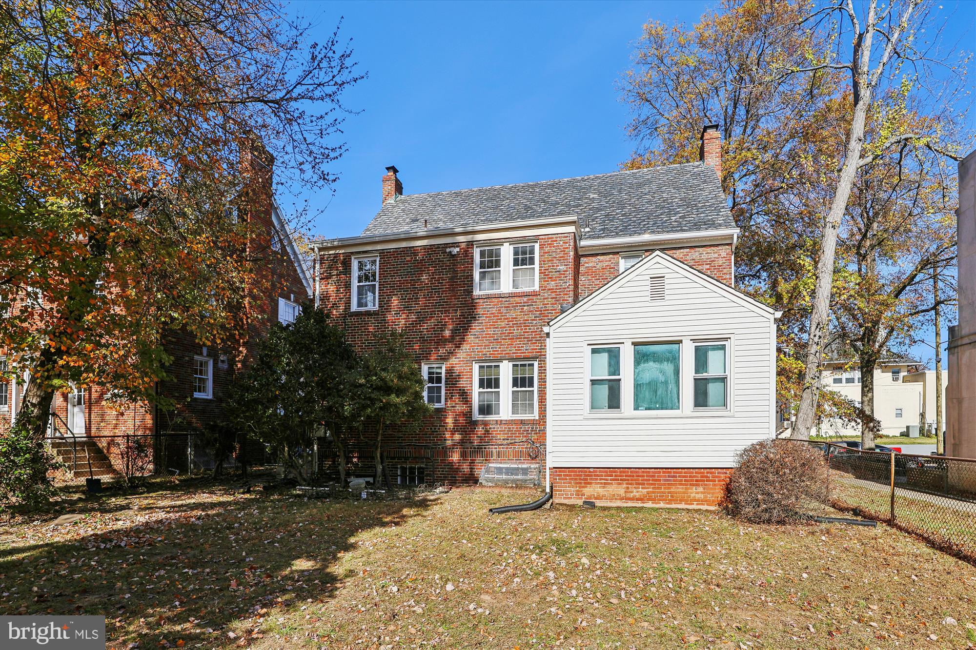 1602 Crittenden St NW