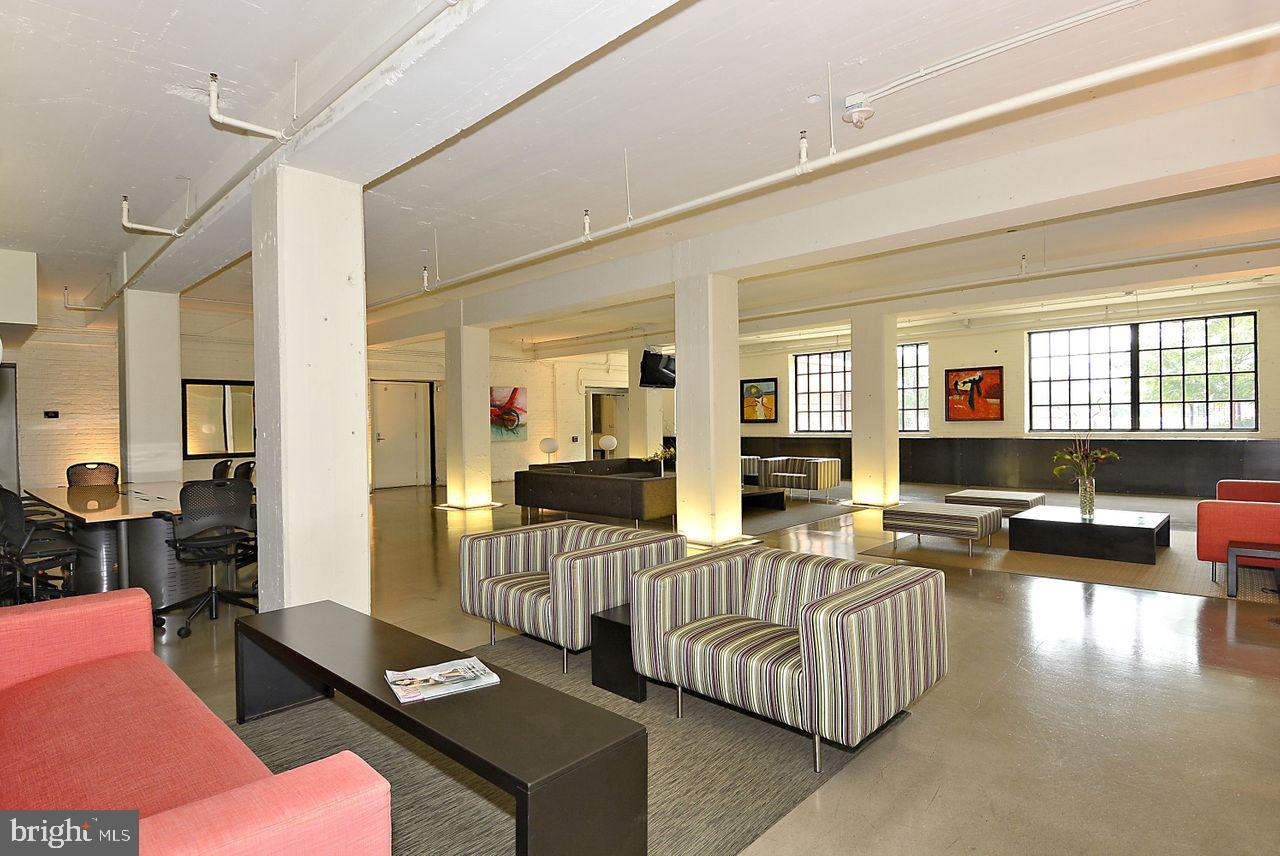 437 New York Ave NW #317