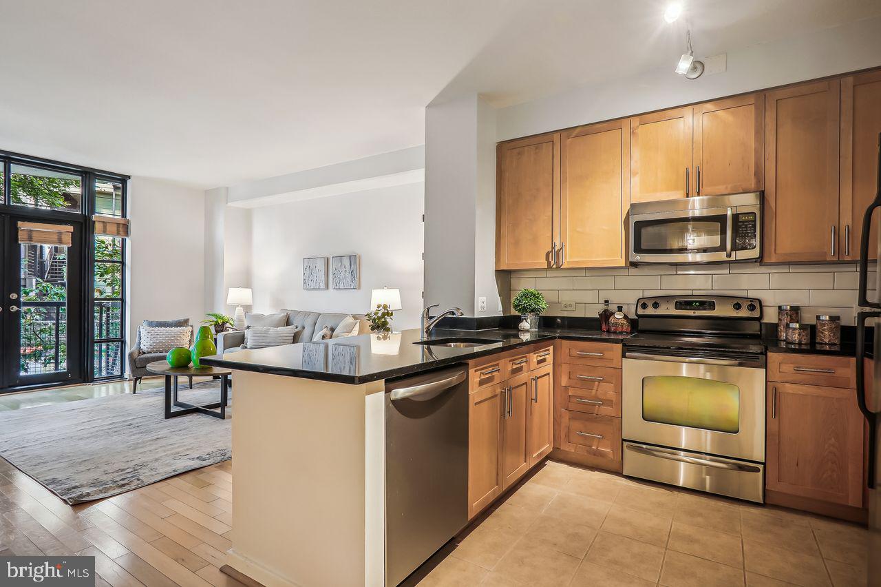 437 New York Ave NW #317