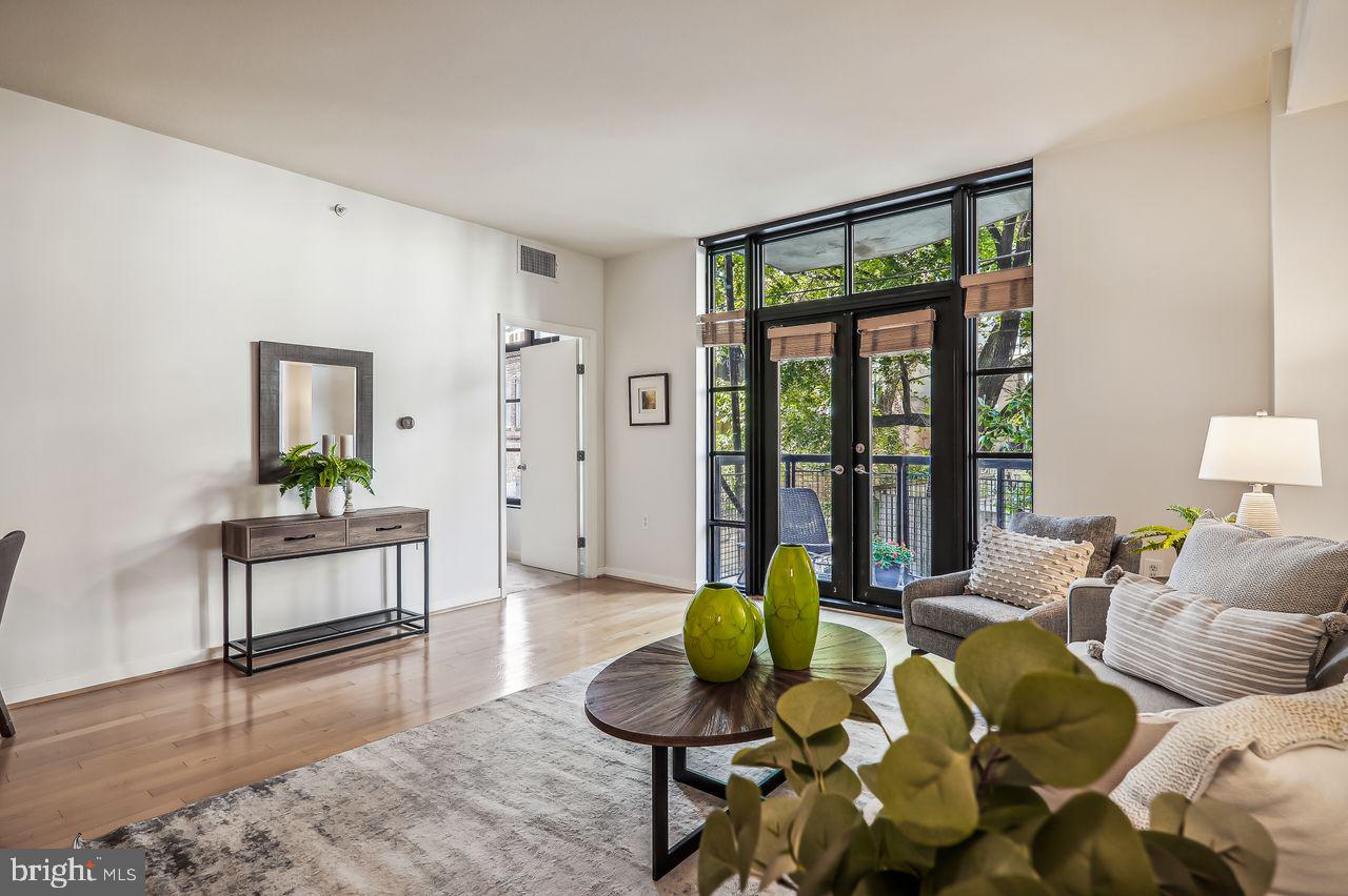 437 New York Ave NW #317