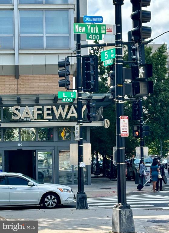 437 New York Ave NW #317