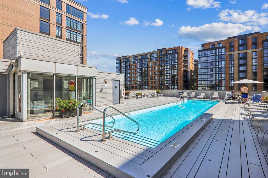 437 New York Ave NW #317
