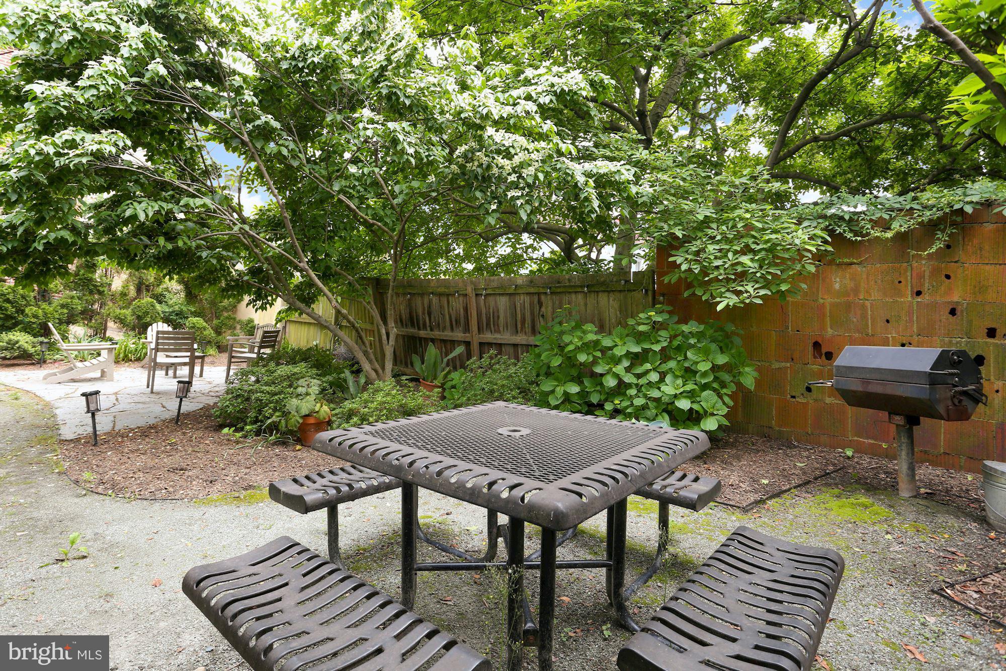 105 6th St SE #201