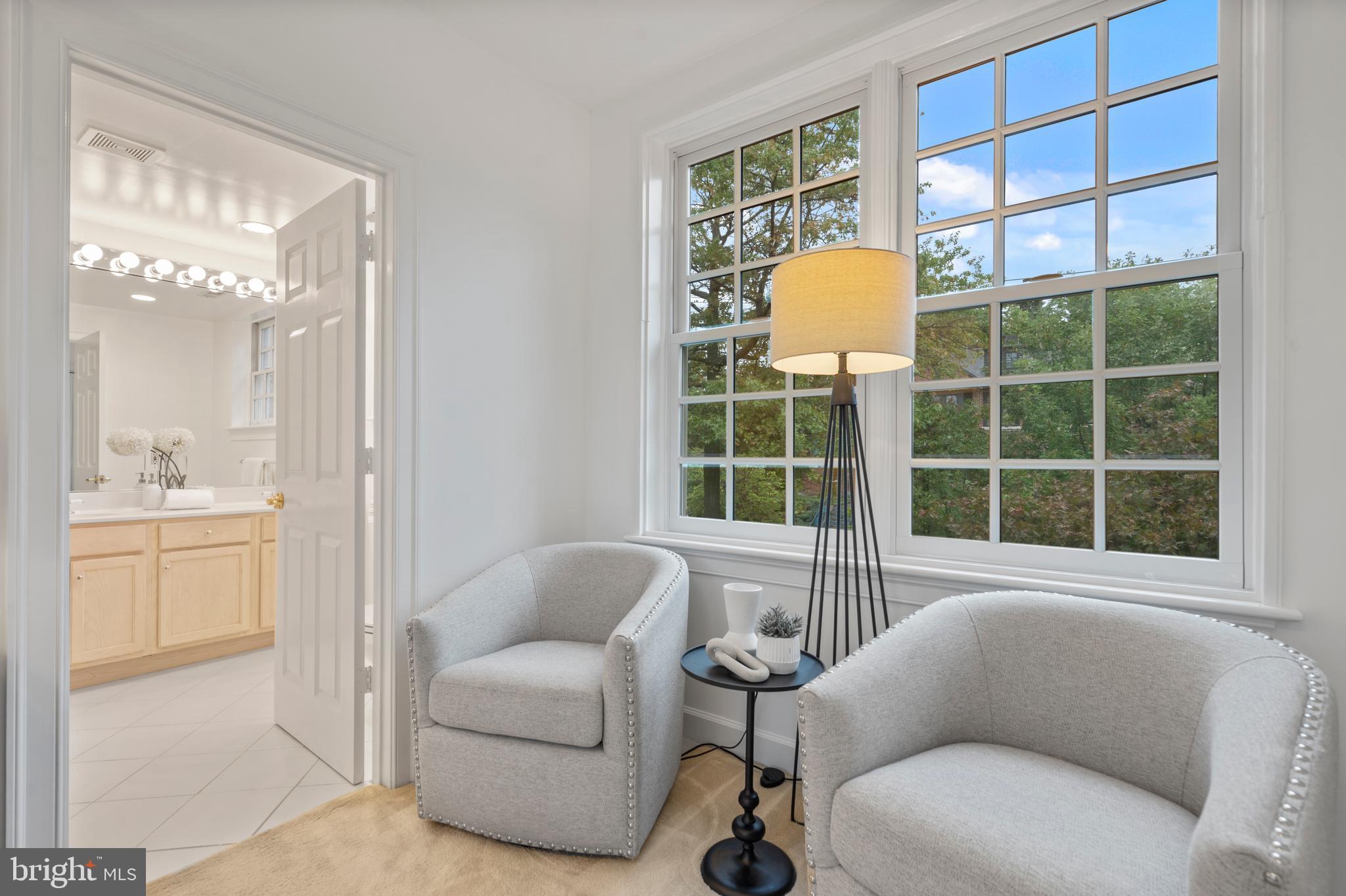 3312 Cathedral Ave NW