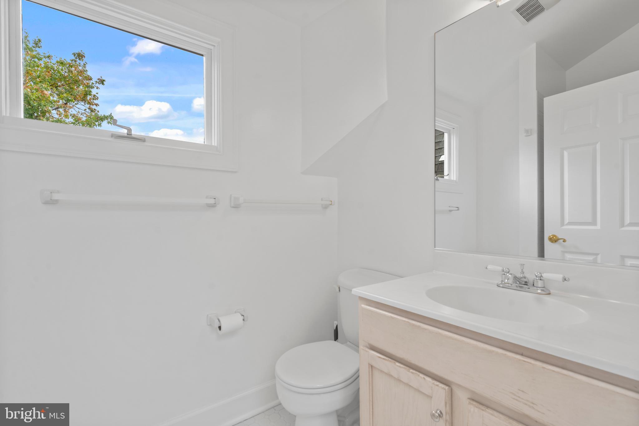 3312 Cathedral Ave NW