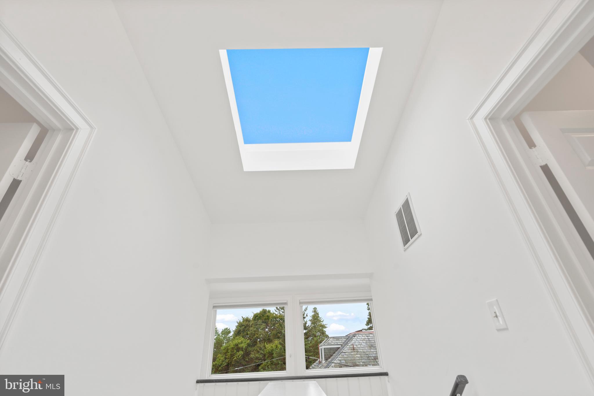 3312 Cathedral Ave NW