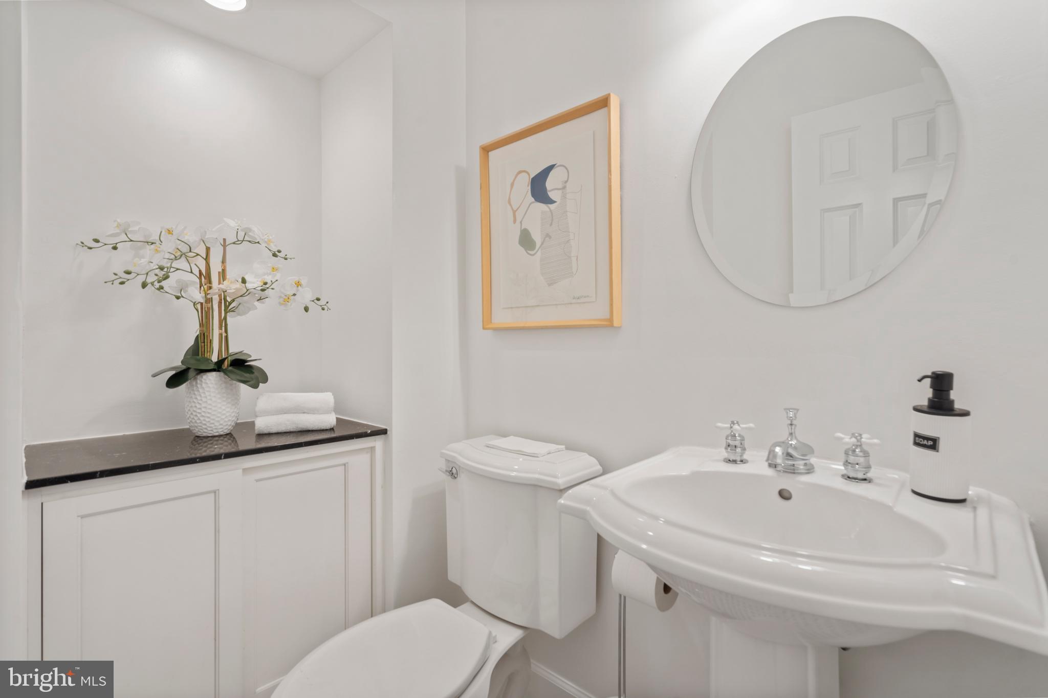 3312 Cathedral Ave NW