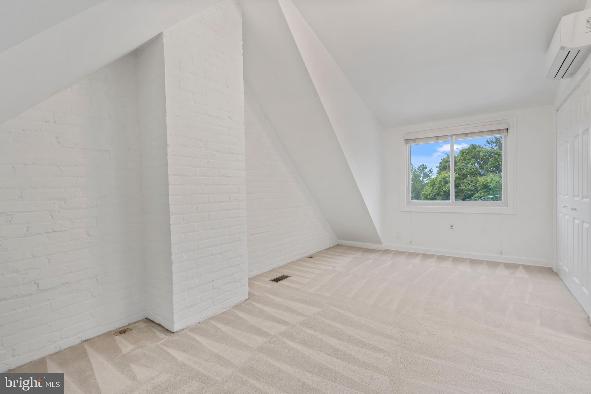 3312 Cathedral Ave NW