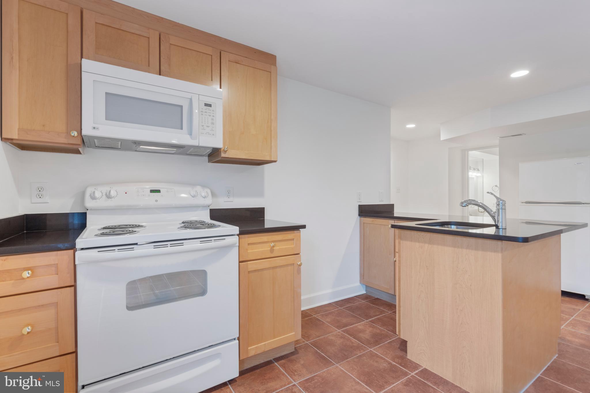 3312 Cathedral Ave NW