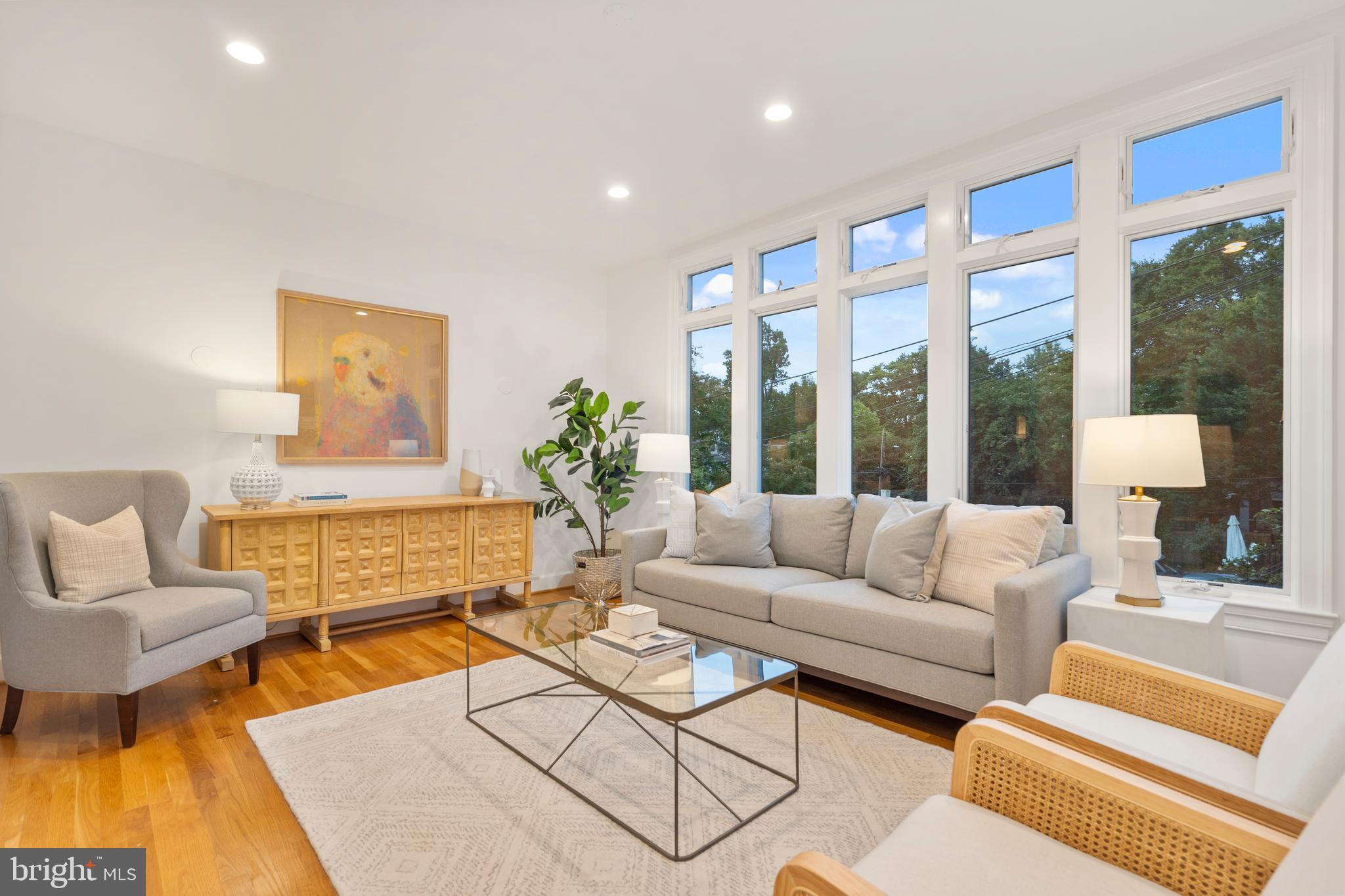 3312 Cathedral Ave NW