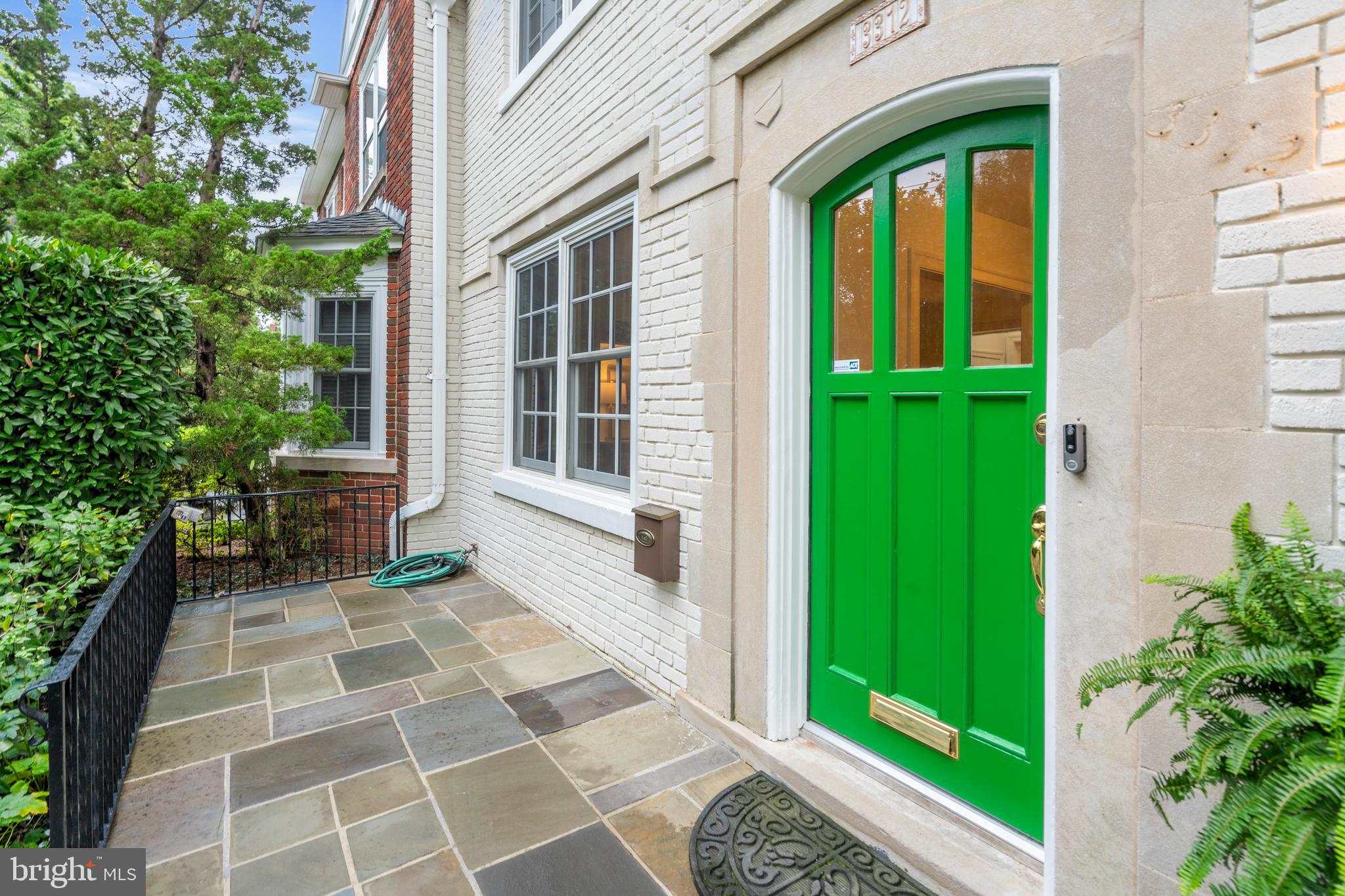 3312 Cathedral Ave NW