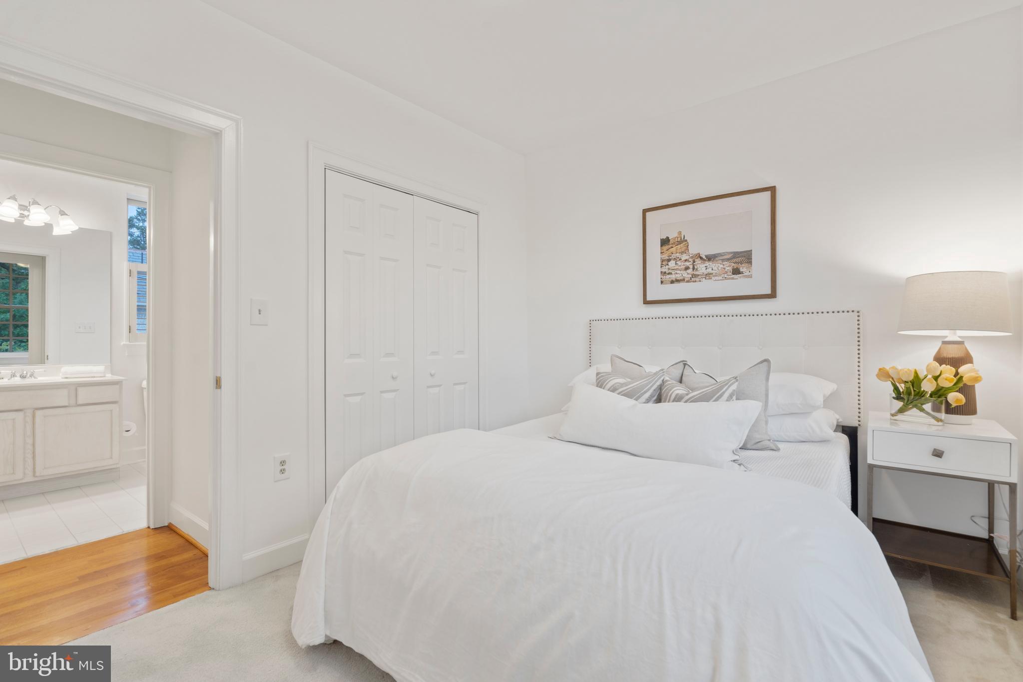 3312 Cathedral Ave NW