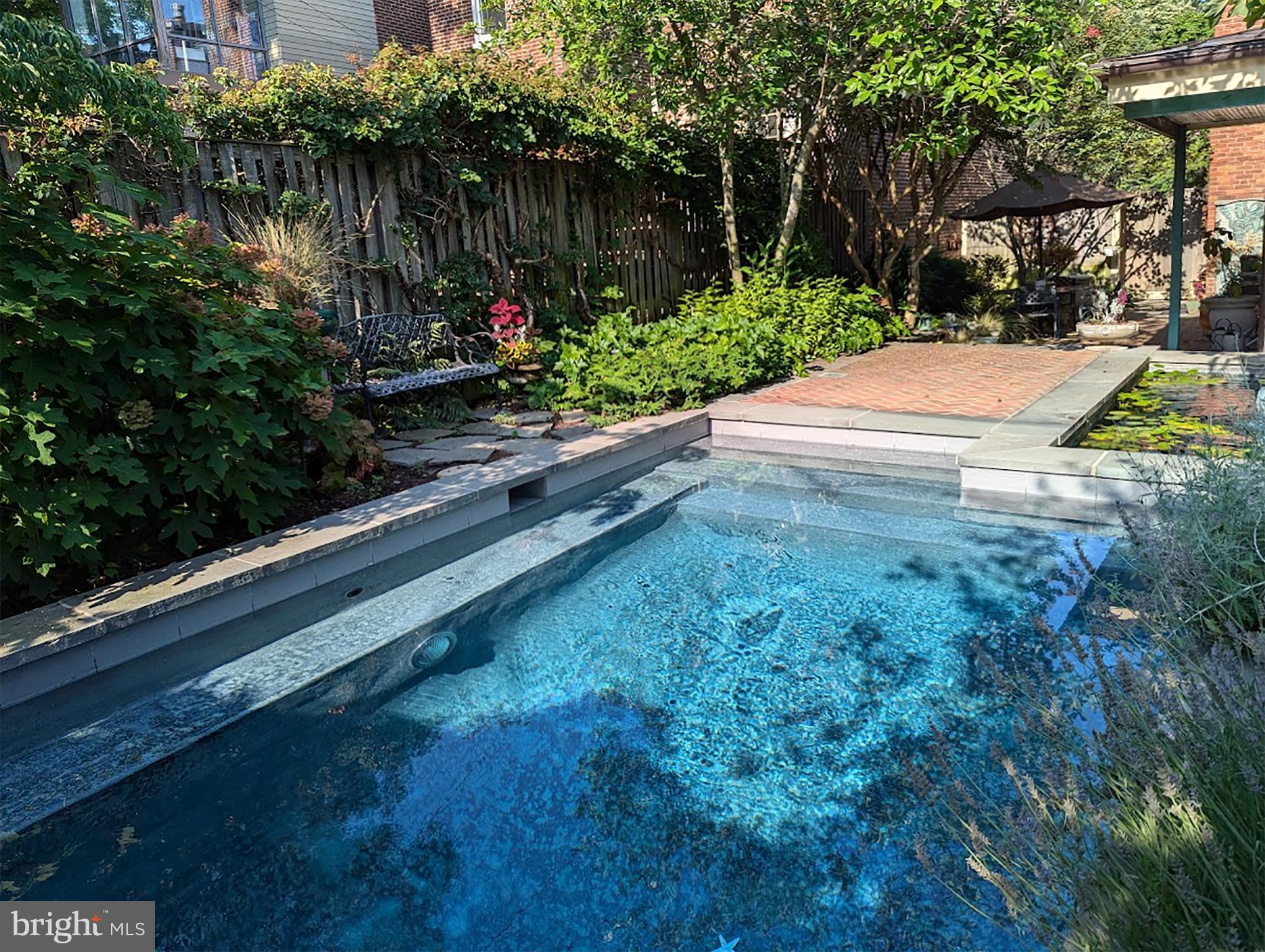210 5th St SE