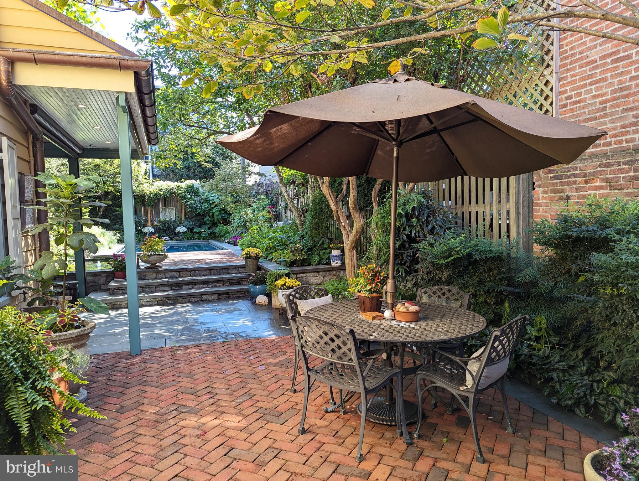 210 5th St SE
